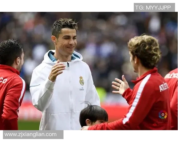 足球明星主题收纳包让你的生活更有趣味与时尚感